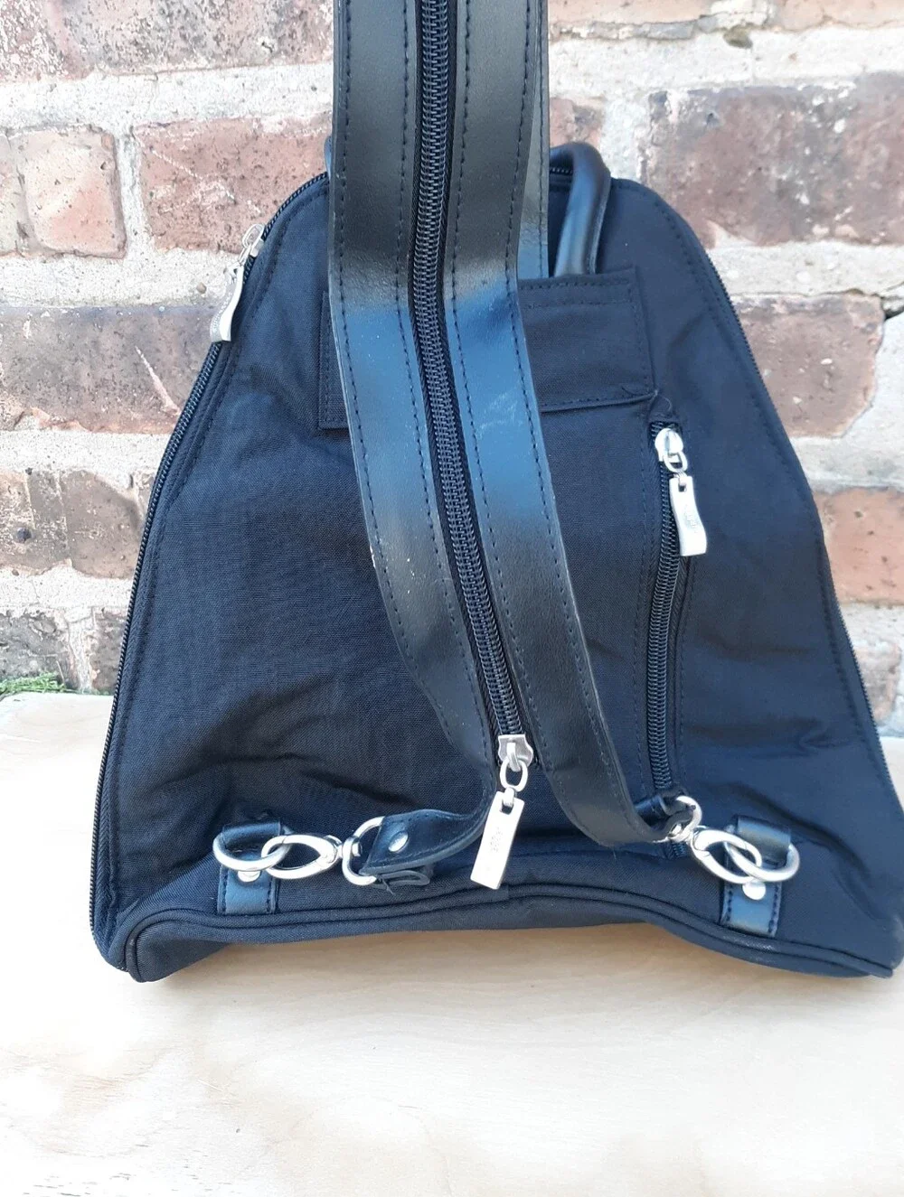 Baggallini Triangle Mini Backpack Black
